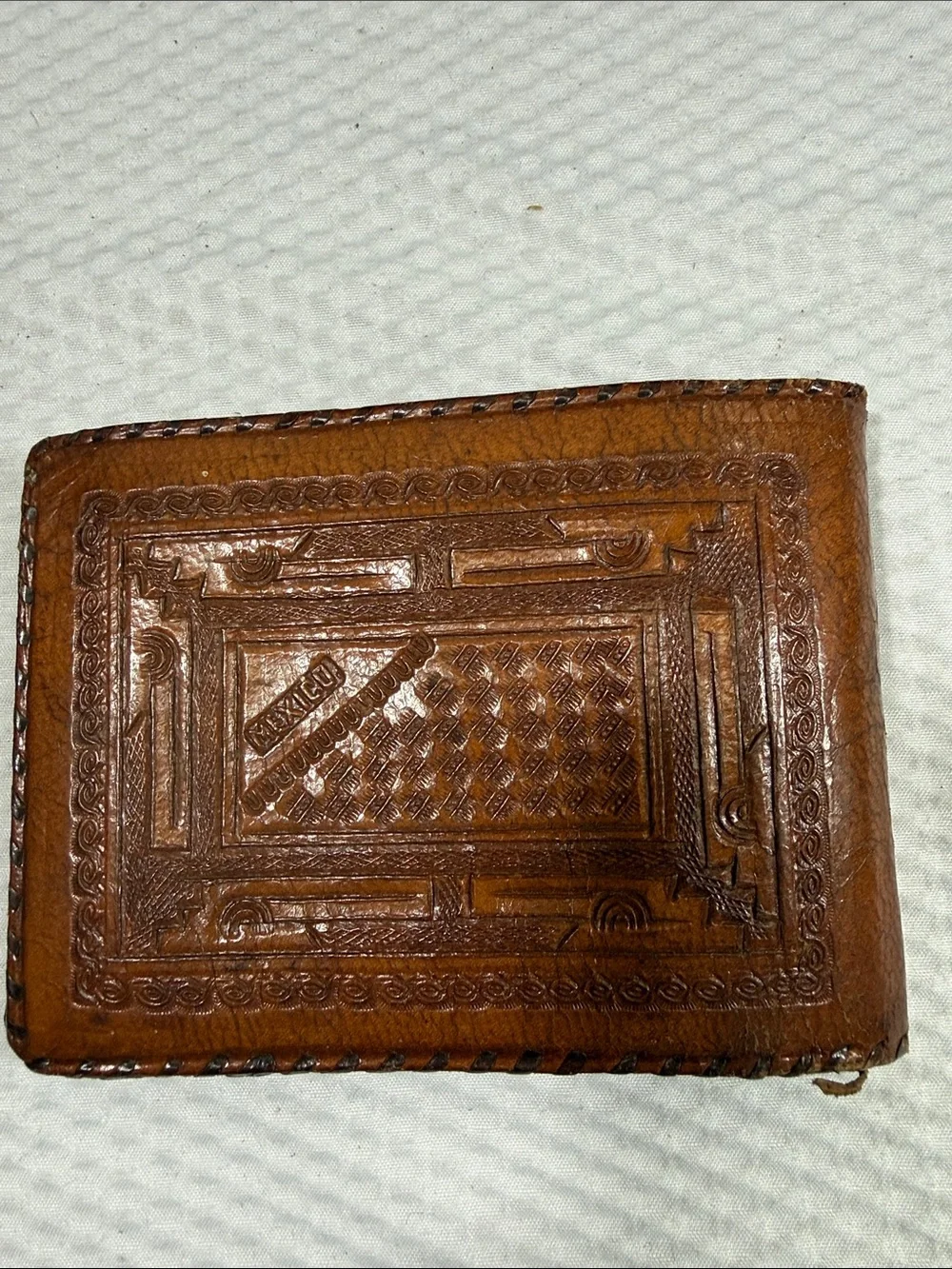 VTG Brown Tooled Leather Men's Bifold Wallet made in Mexico